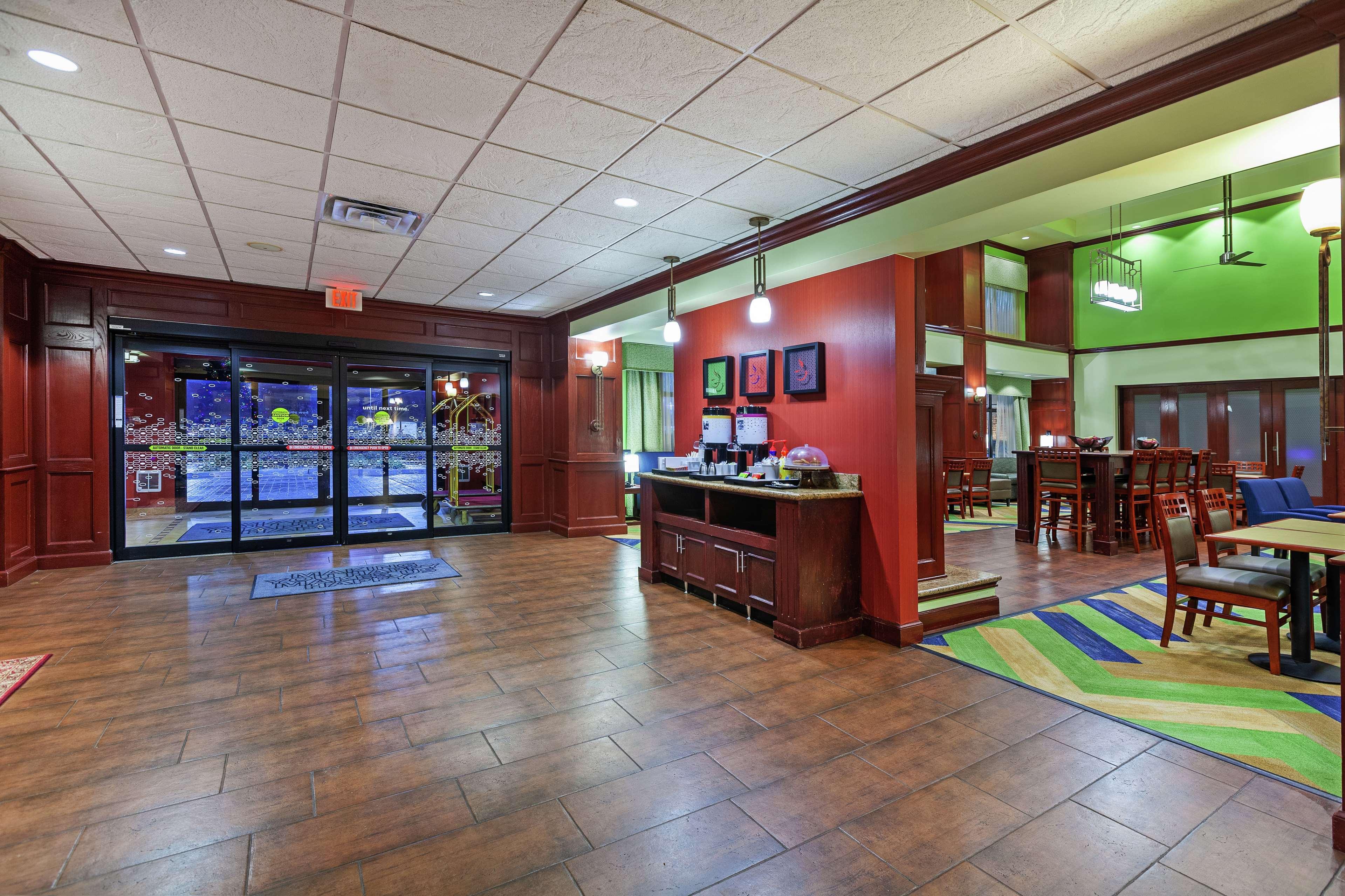 Hampton Inn & Suites Owasso Exterior photo